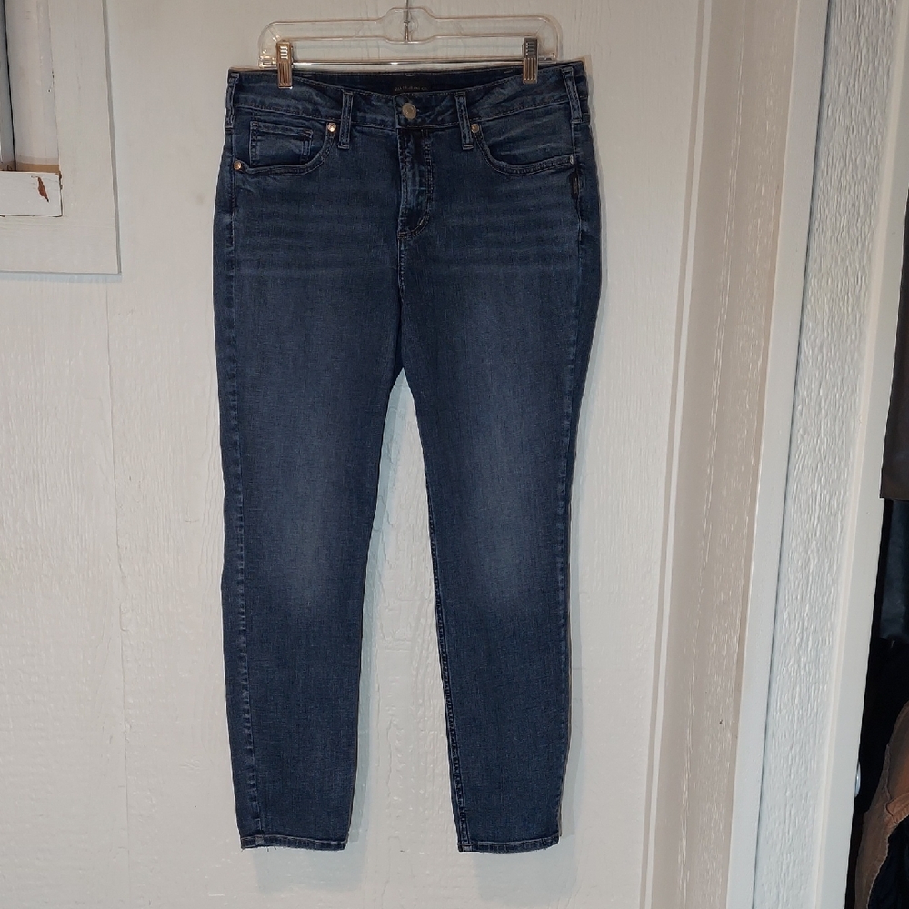Silver Jeans Medium Blue Skinny Denim